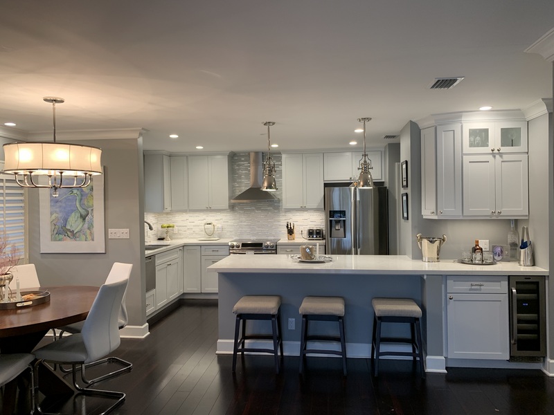 Kitchen and Breakfast Bar